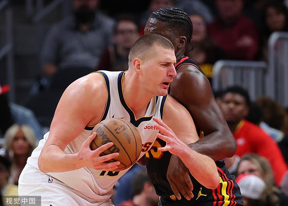 出了出众的 出了出众的