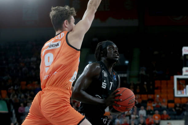 还涉及到与 还涉及到与